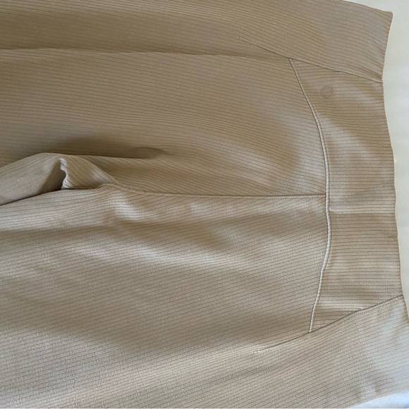 Lululemon Beige Ribbed Leggings - Picture 2 of 7